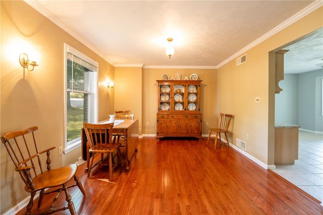 206 Apple Hill Dr, Unity Twp, PA 15650