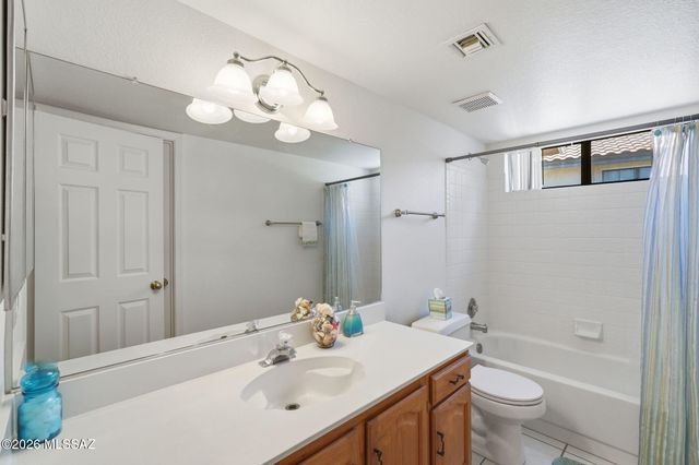 10060 N Pitchingwedge Lane, Tucson, AZ 85737