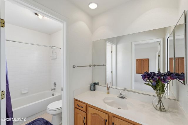 10060 N Pitchingwedge Lane, Tucson, AZ 85737