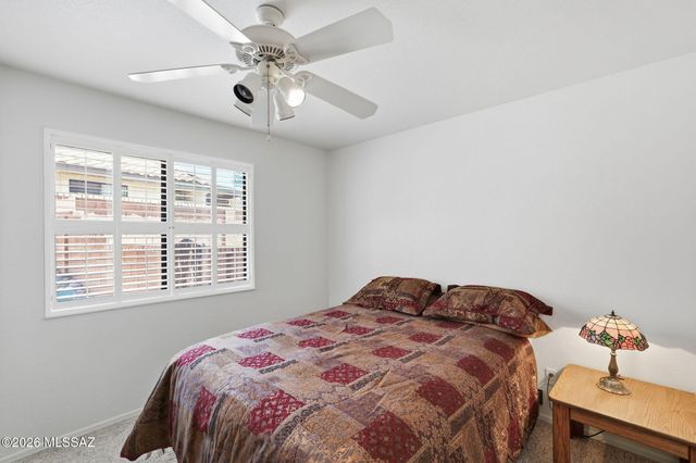 10060 N Pitchingwedge Lane, Tucson, AZ 85737