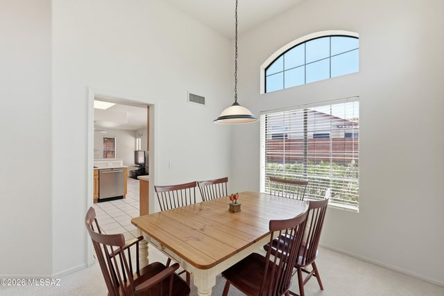 10060 N Pitchingwedge Lane, Tucson, AZ 85737
