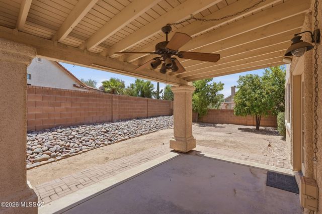 10060 N Pitchingwedge Lane, Tucson, AZ 85737