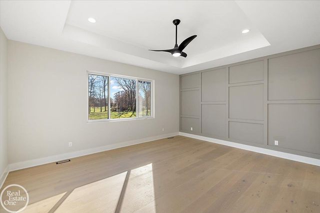 27176 Oxbow Lake Drive, Chesterfield, MI 48051