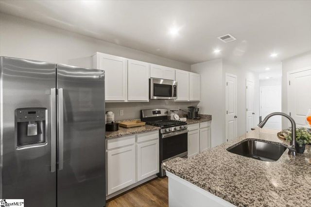 1294 Forestbrook Lane, Spartanburg, SC 29303