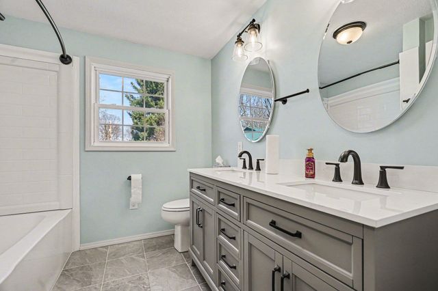 617 E Eliza Street, Schoolcraft, MI 49087