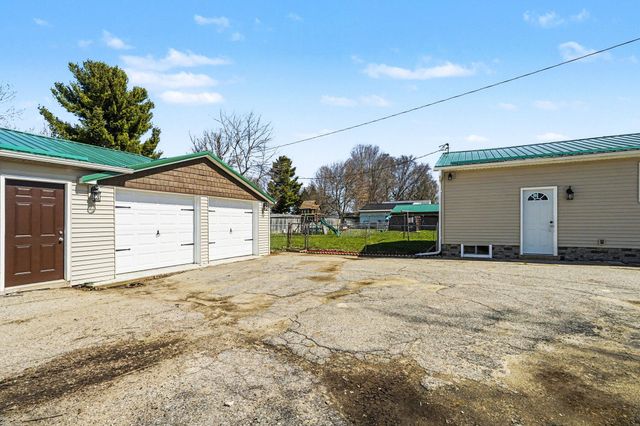 617 E Eliza Street, Schoolcraft, MI 49087