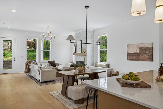 2070 Whitney Ave, Nashville, TN 37210