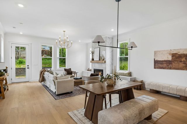 2070 Whitney Ave, Nashville, TN 37210