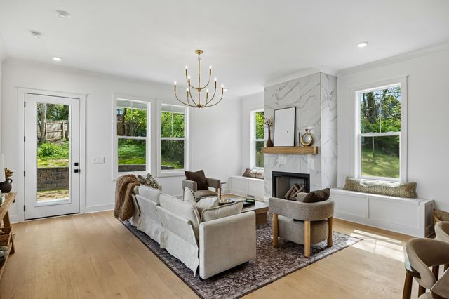 2070 Whitney Ave, Nashville, TN 37210