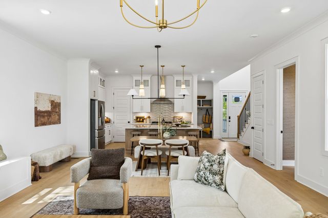 2070 Whitney Ave, Nashville, TN 37210