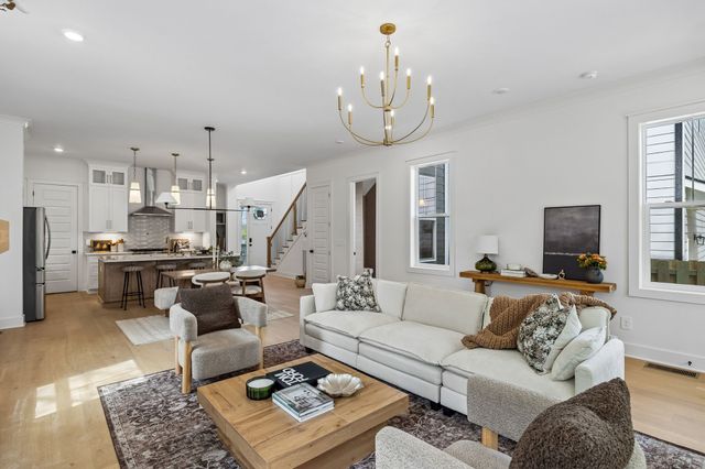 2070 Whitney Ave, Nashville, TN 37210