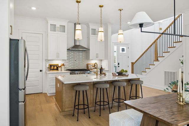 2070 Whitney Ave, Nashville, TN 37210