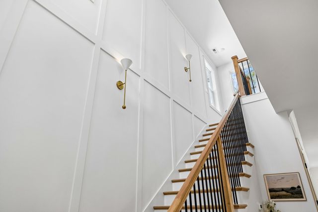 2070 Whitney Ave, Nashville, TN 37210