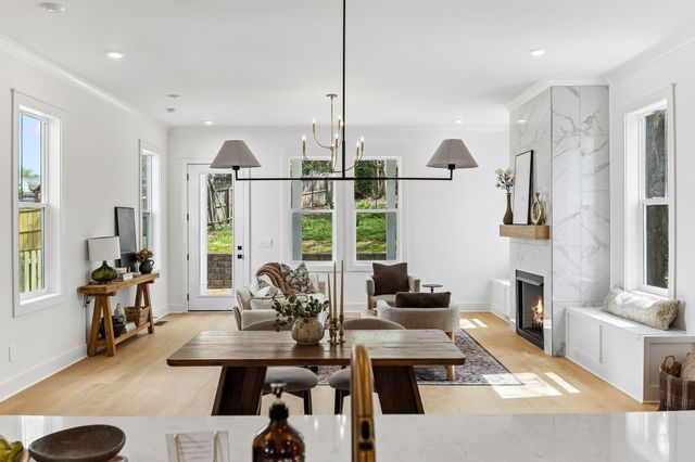 2070 Whitney Ave, Nashville, TN 37210