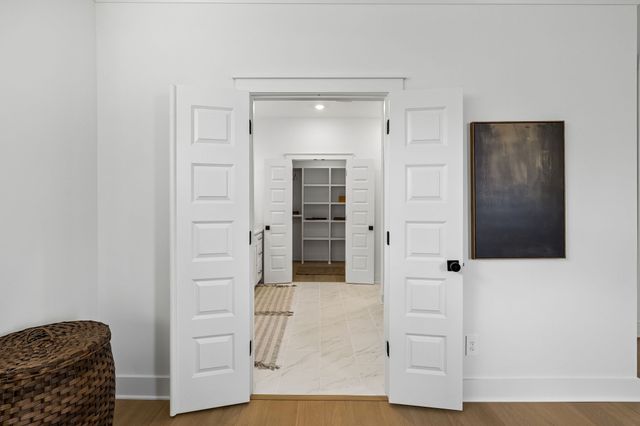 2070 Whitney Ave, Nashville, TN 37210