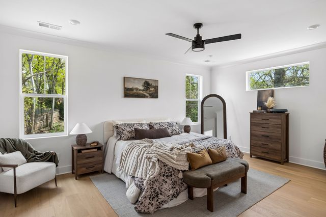 2070 Whitney Ave, Nashville, TN 37210