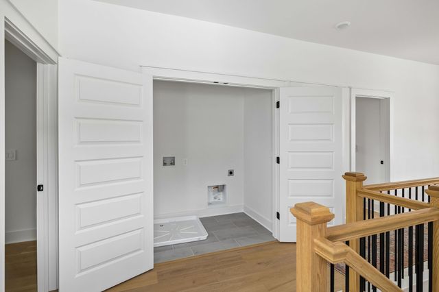 2070 Whitney Ave, Nashville, TN 37210