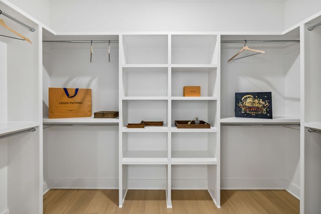 2070 Whitney Ave, Nashville, TN 37210