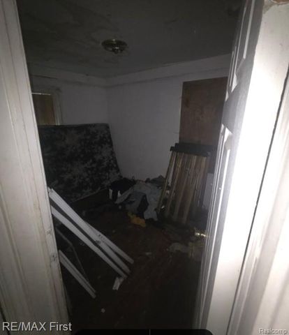 7389 Westwood Street, Detroit, MI 48228