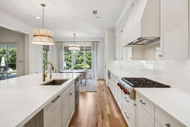 6815 Stichter Avenue, Dallas, TX 75230