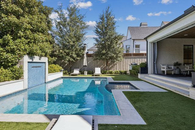 6815 Stichter Avenue, Dallas, TX 75230