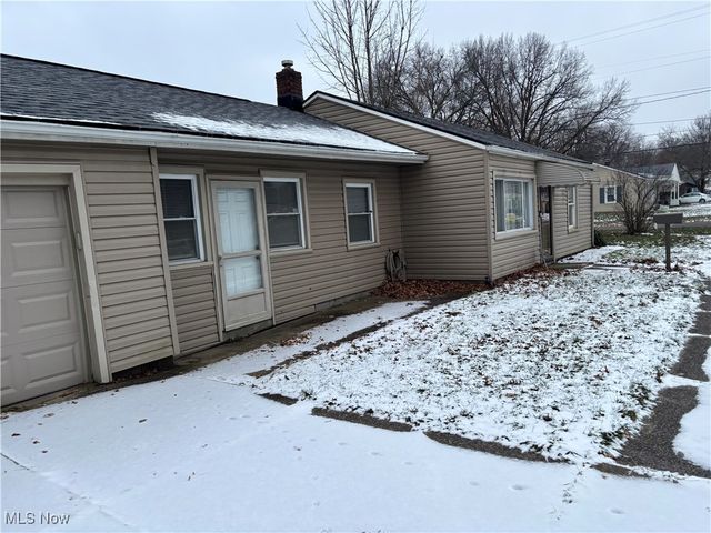 2407 Nesmith Lake Boulevard, Akron, OH 44314