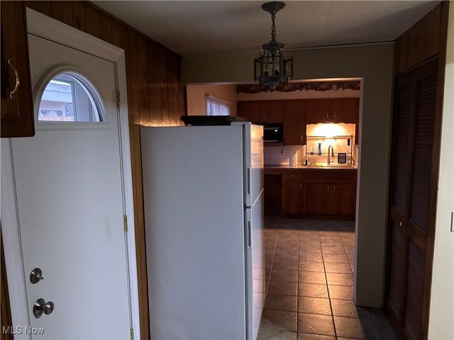 2407 Nesmith Lake Boulevard, Akron, OH 44314