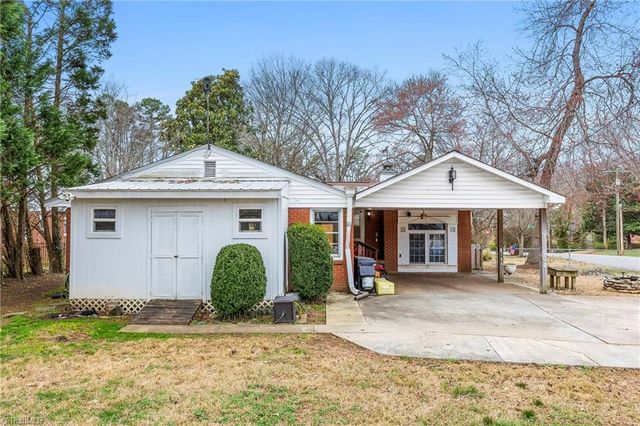 210 Avondale Drive, Lexington, NC 27295