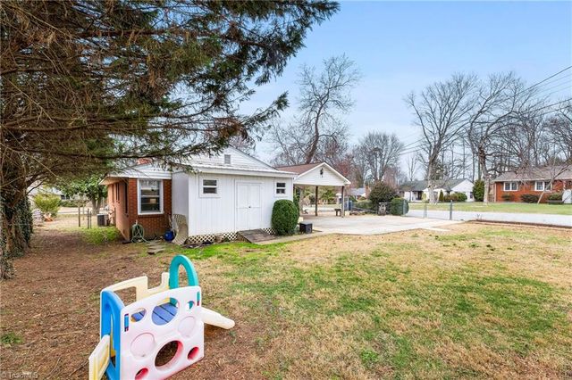 210 Avondale Drive, Lexington, NC 27295