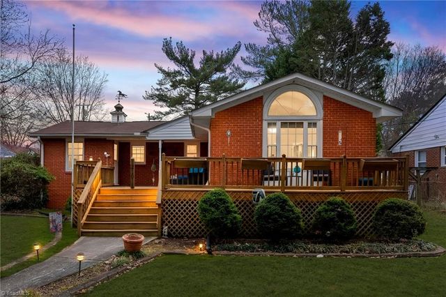 210 Avondale Drive, Lexington, NC 27295
