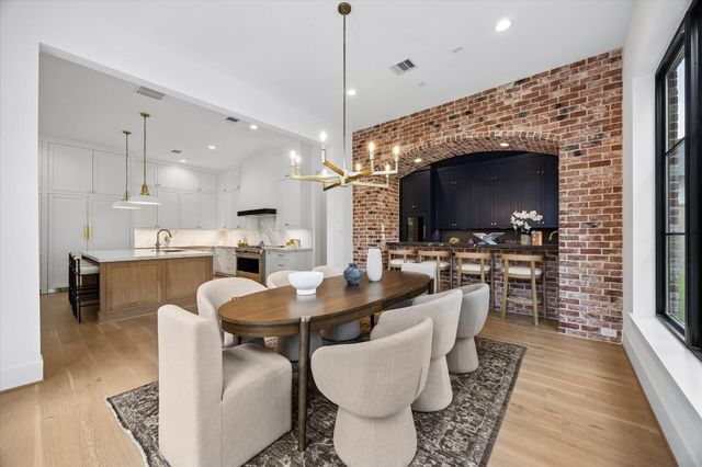 1328 Mickey Way, Spring Valley Village, TX 77055