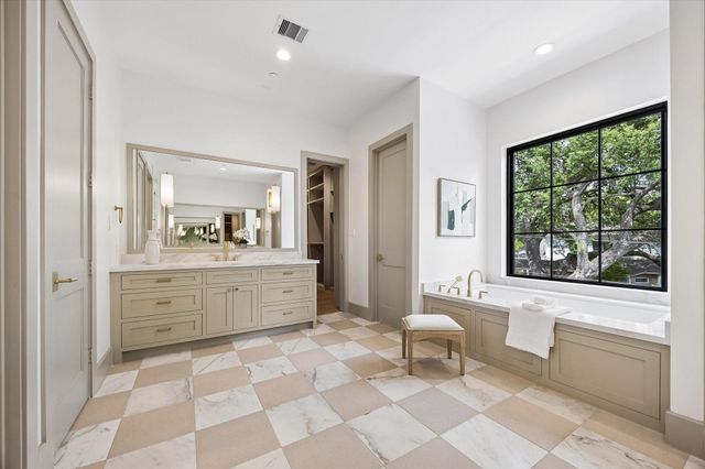 1328 Mickey Way, Spring Valley Village, TX 77055