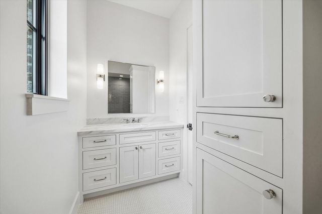 1328 Mickey Way, Spring Valley Village, TX 77055
