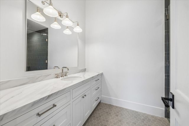 1328 Mickey Way, Spring Valley Village, TX 77055