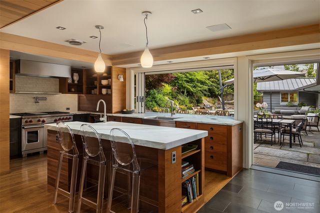 6340 NE Windermere Road, Seattle, WA 98105