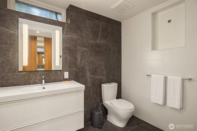 6340 NE Windermere Road, Seattle, WA 98105