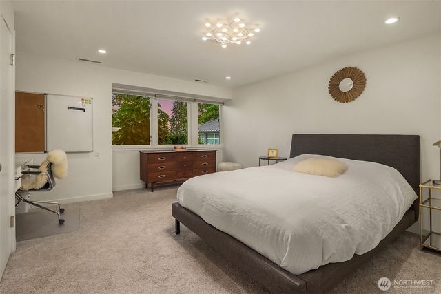 6340 NE Windermere Road, Seattle, WA 98105