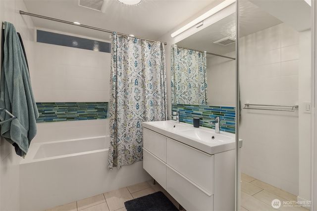 6340 NE Windermere Road, Seattle, WA 98105