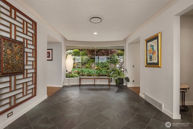 6340 NE Windermere Road, Seattle, WA 98105