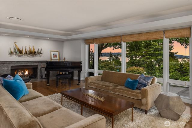 6340 NE Windermere Road, Seattle, WA 98105
