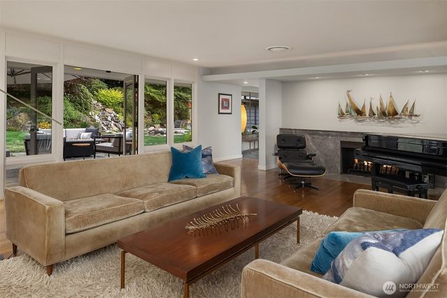 6340 NE Windermere Road, Seattle, WA 98105