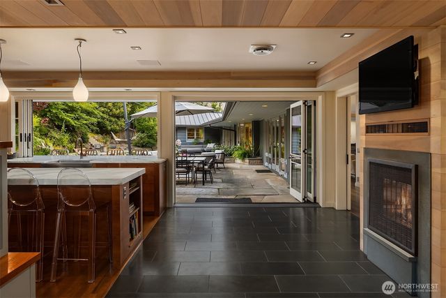 6340 NE Windermere Road, Seattle, WA 98105