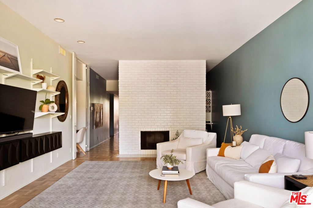 141 S Linden Drive 204, Beverly Hills, CA 90212 — photo 3