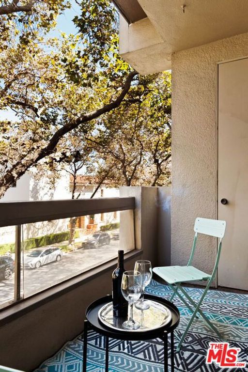 141 S Linden Drive 204, Beverly Hills, CA 90212 — photo 5