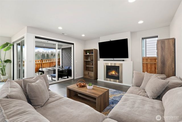 18983 129th Street Ct E, Bonney Lake, WA 98391