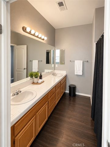 176 Nightfall, San Jacinto, CA 92582