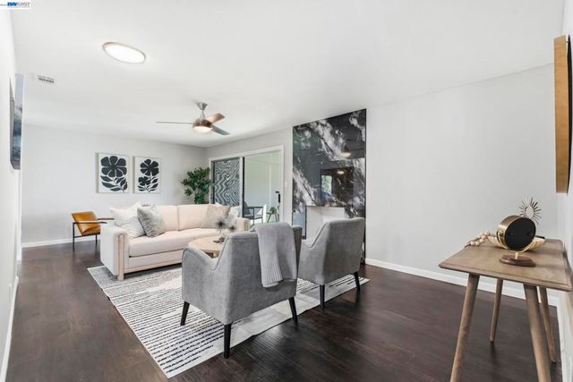 6613 Demaret Drive, Sacramento, CA 95822