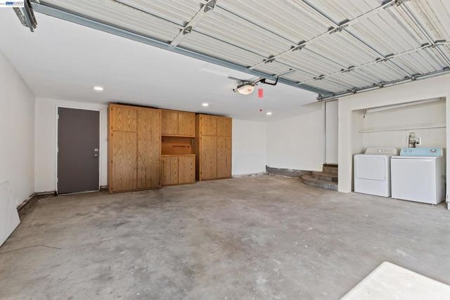 6613 Demaret Drive, Sacramento, CA 95822