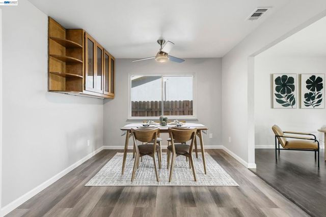 6613 Demaret Drive, Sacramento, CA 95822