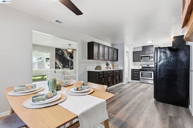 6613 Demaret Drive, Sacramento, CA 95822